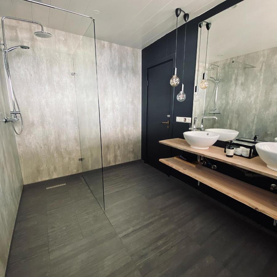 Guesthouse Stekkabol Patreksfjordur Ngoại thất bức ảnh