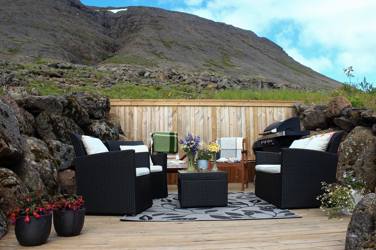 Guesthouse Stekkabol Patreksfjordur Ngoại thất bức ảnh